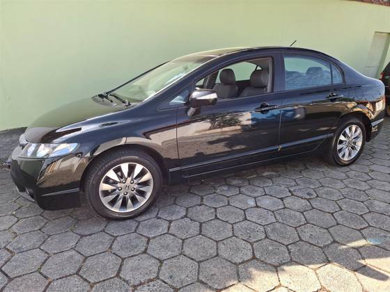 HONDA CIVIC 1.8 LXL 16V FLEX 4P AUTOMÁTICO HONDA CIVIC 1.8 LXL 16V FLEX 4P AUTOMÁTICO